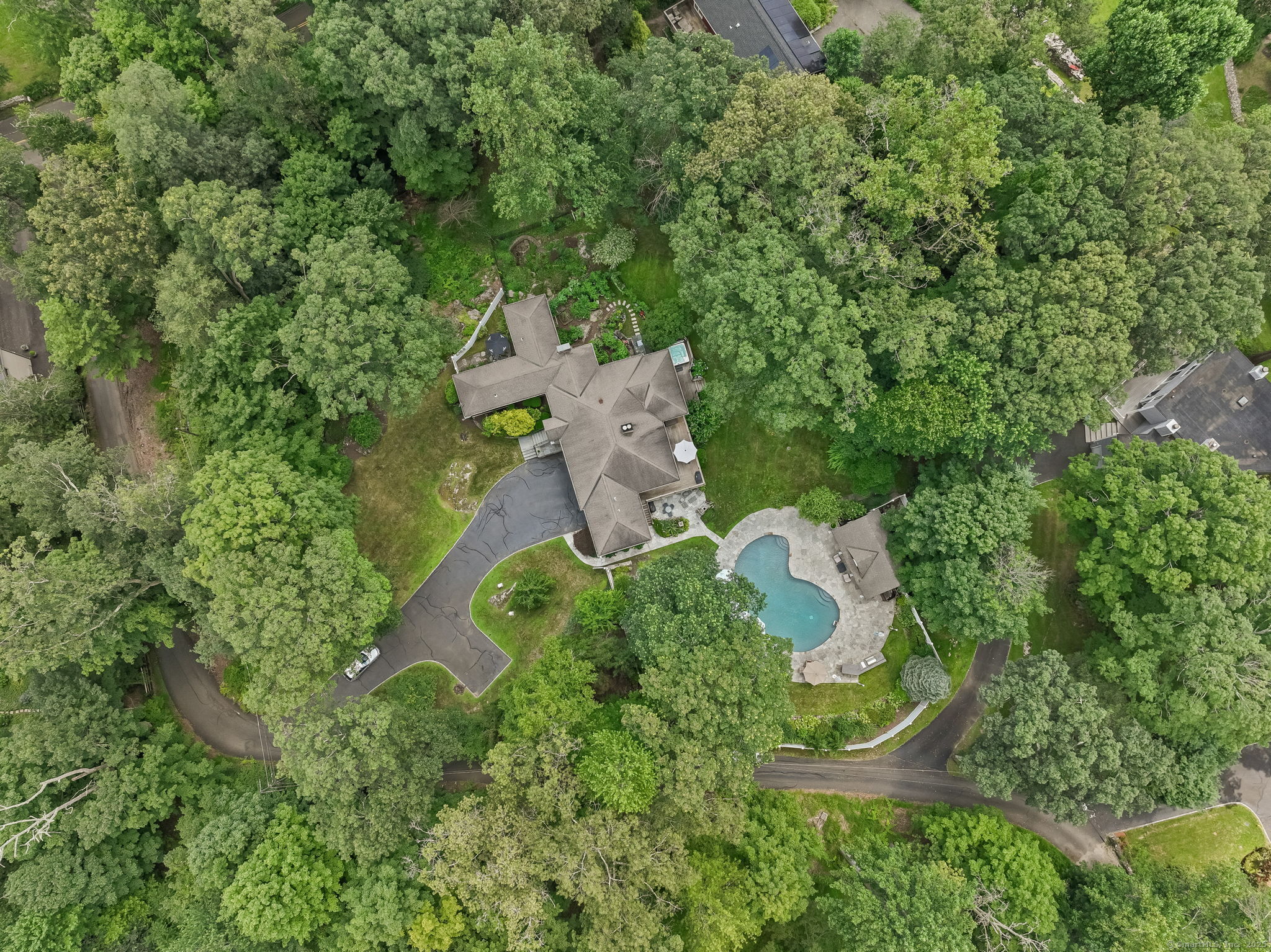 Property Photo:  326 Mill Road  CT 06903 