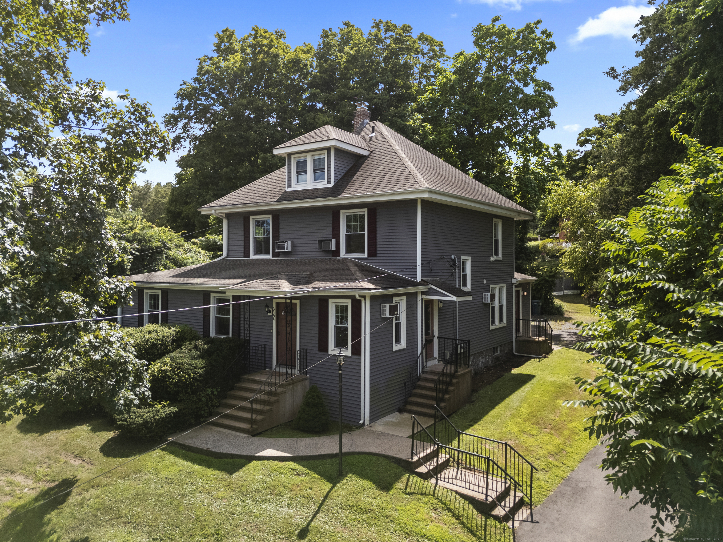 Property Photo:  2764 Whitney Avenue  CT 06518 