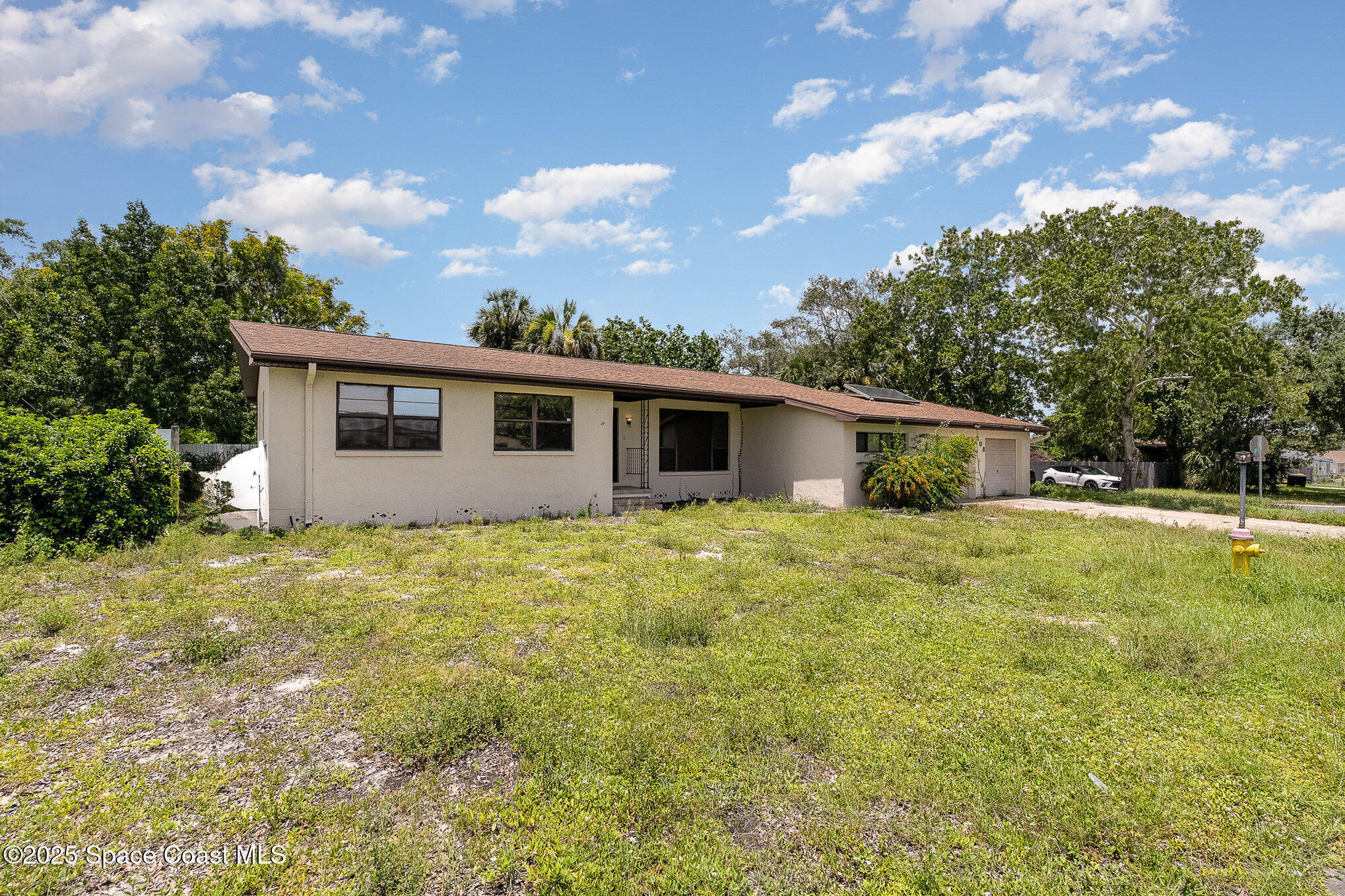 Property Photo: 808 Kensington Drive FL 32922
