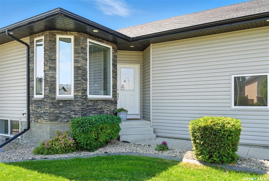 Property Photo: 1019 Lynd Crescent SK S7T 0C5