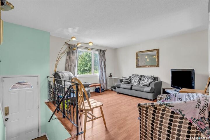 Property Photo:  1825 17th Avenue  SK S6V 6Y9 