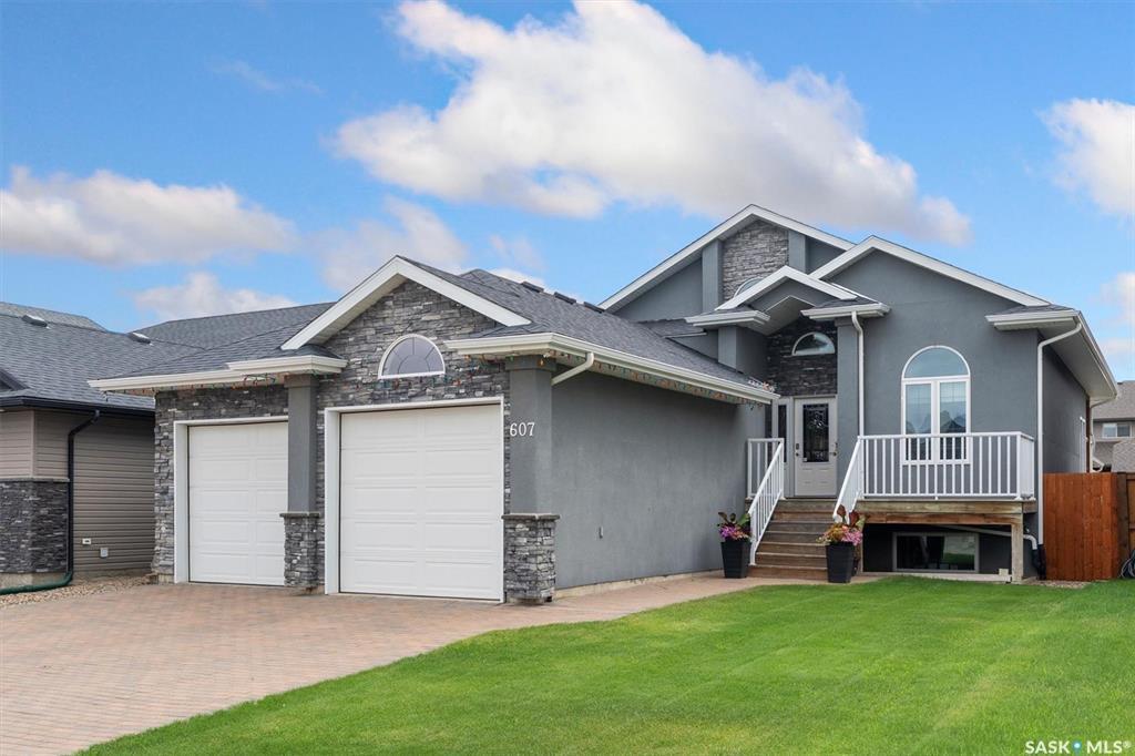 Property Photo:  607 Werschner Crescent  SK S7V 0E1 