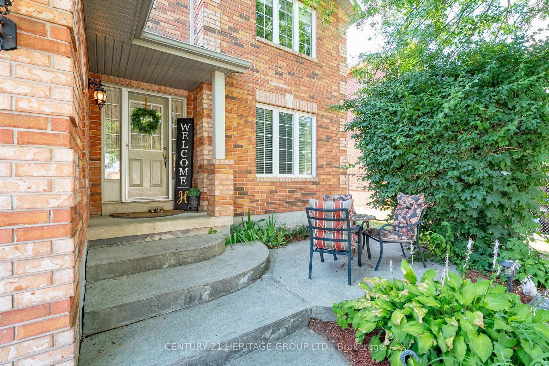 Property Photo: 214 Melbourne Drive ON L3Z 2Y8