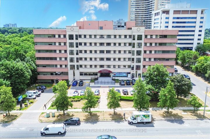 Property Photo: 10 Gateway Boulevard 506 ON M3C 3A1