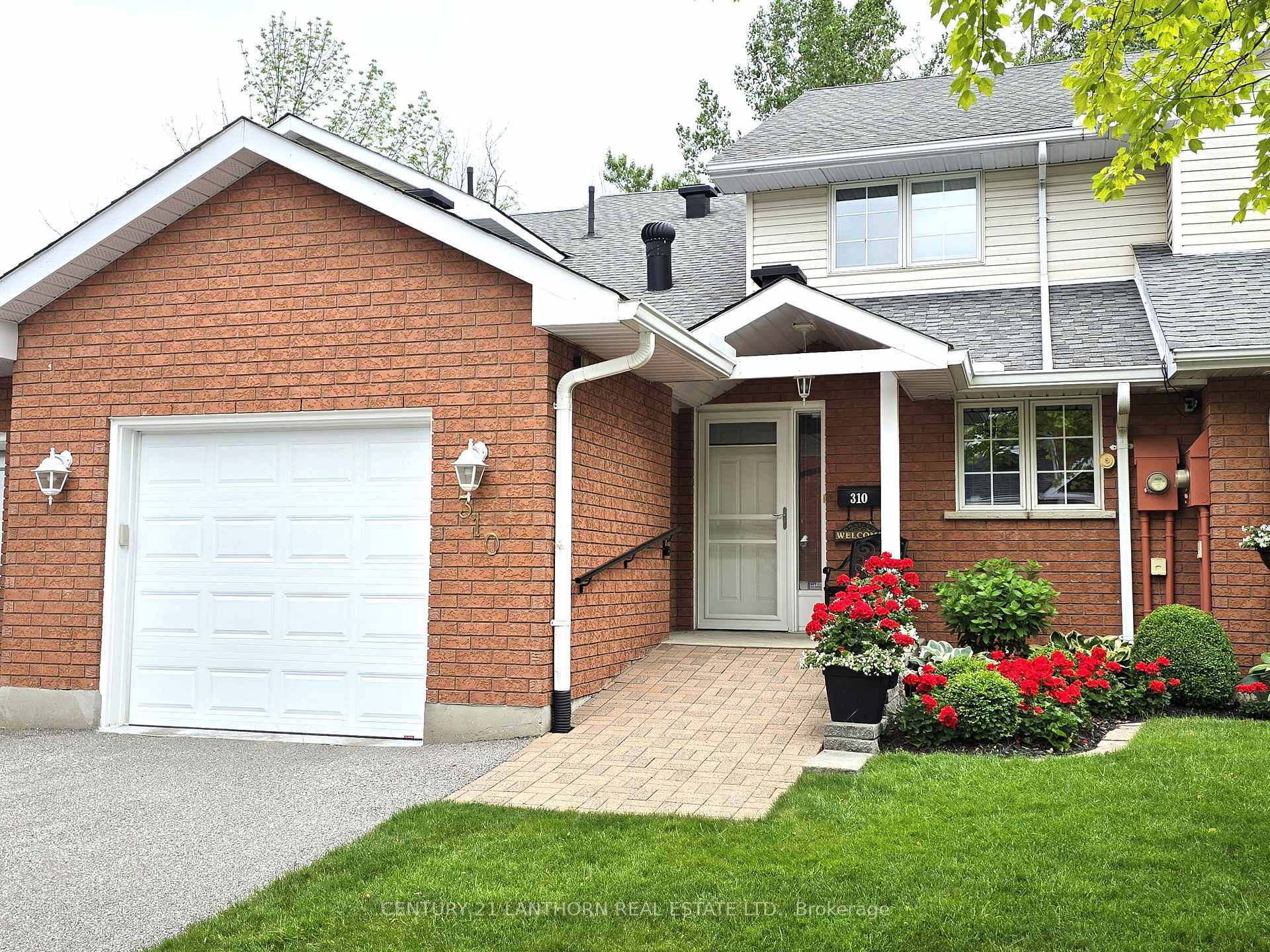 Photo de la propriété: 30 Museum Drive Unit #310 ON L3V 7T9