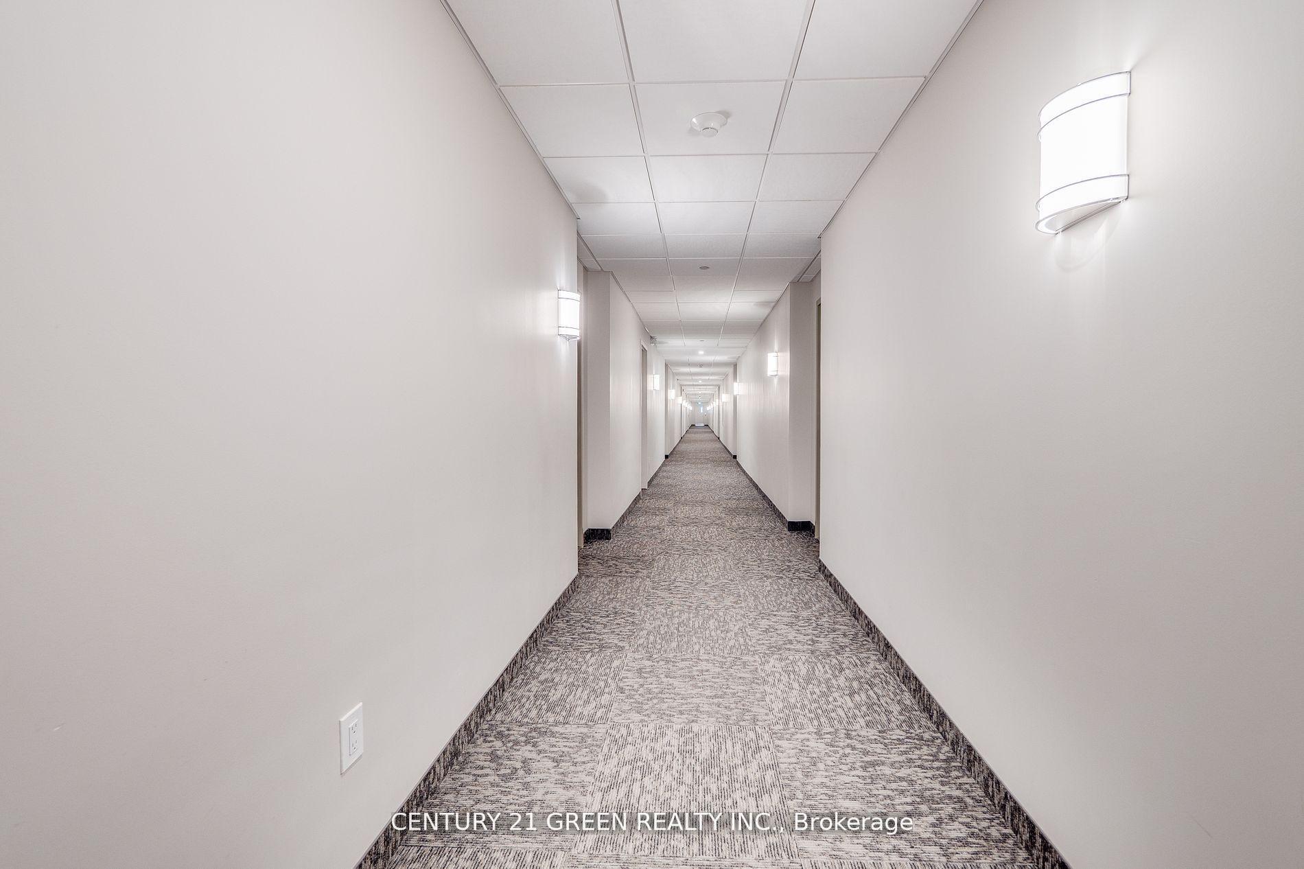 Photo de la propriété: 830 Megson Terrace 117 ON L9T 9M7