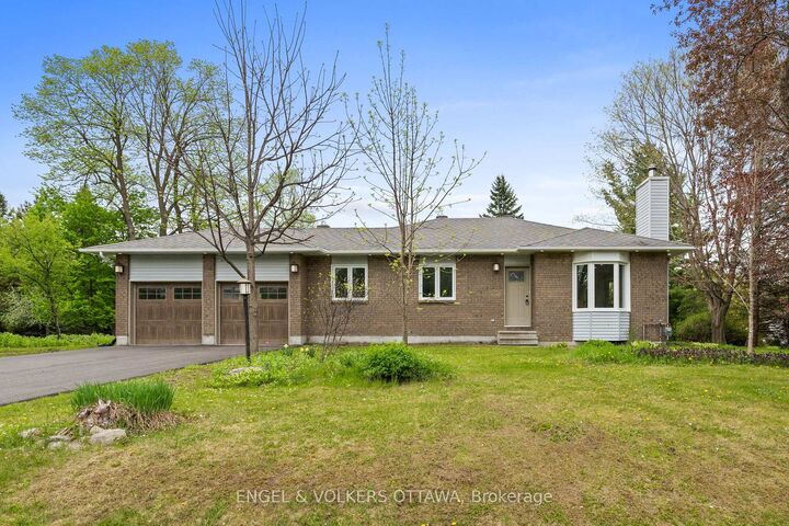Property Photo: 1375 Trebla Way ON K4P 1E4