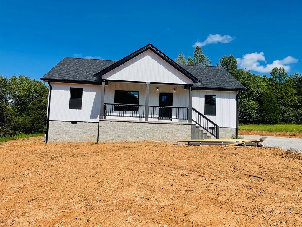 Property Photo: 66 Hidden River Ave TN 38583