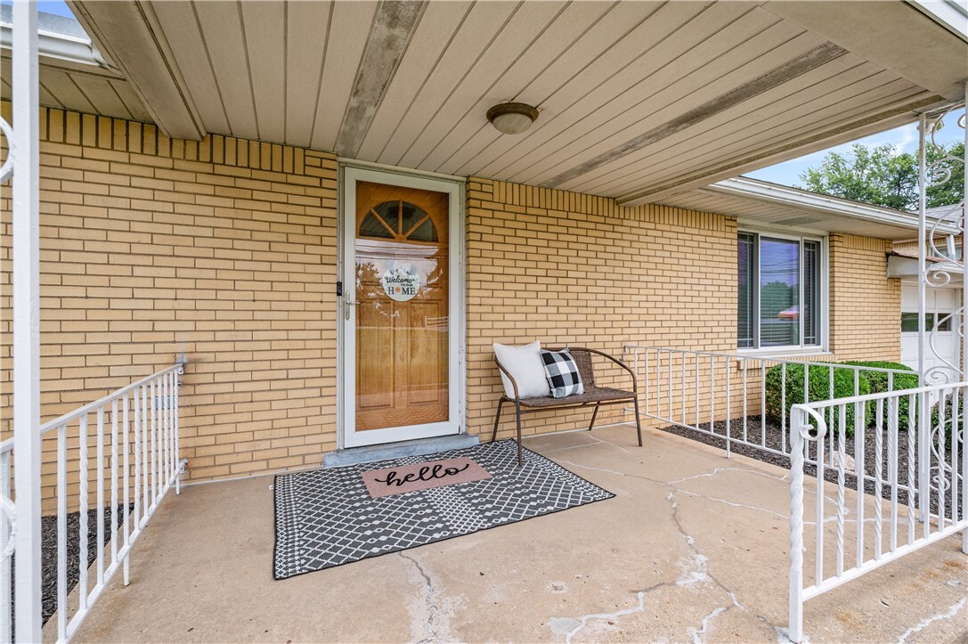 Property Photo: 30 Beaver Grade Rd PA 15136
