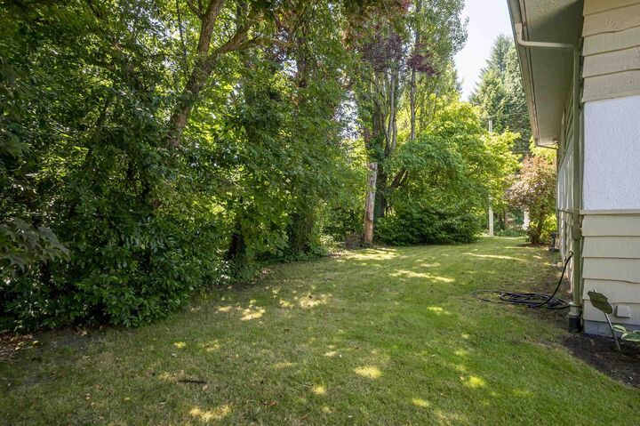 Property Photo: 541 Cochrane Avenue BC V3J 2A3