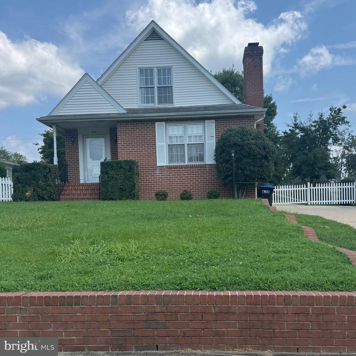 Property Photo: 408 Riverside Drive VA 22401