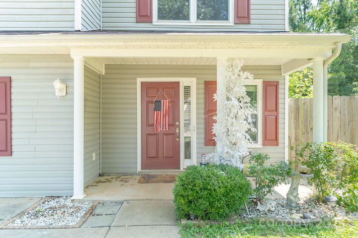 Property Photo: 2822 Round Hill Road SC 29730