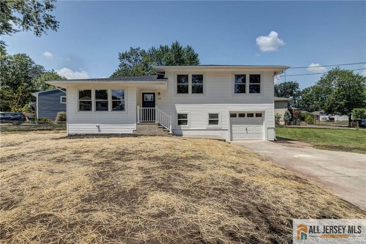 42 Larchmont Road  Edison NJ 08837 photo