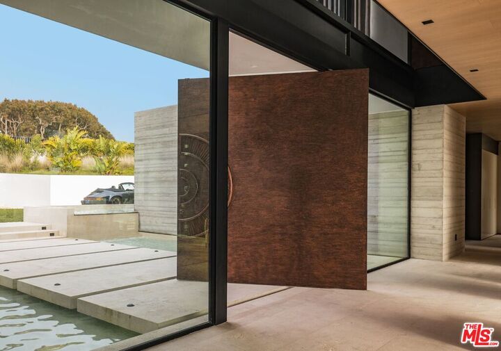 Property Photo:  6889 Dume Dr  CA 90265 