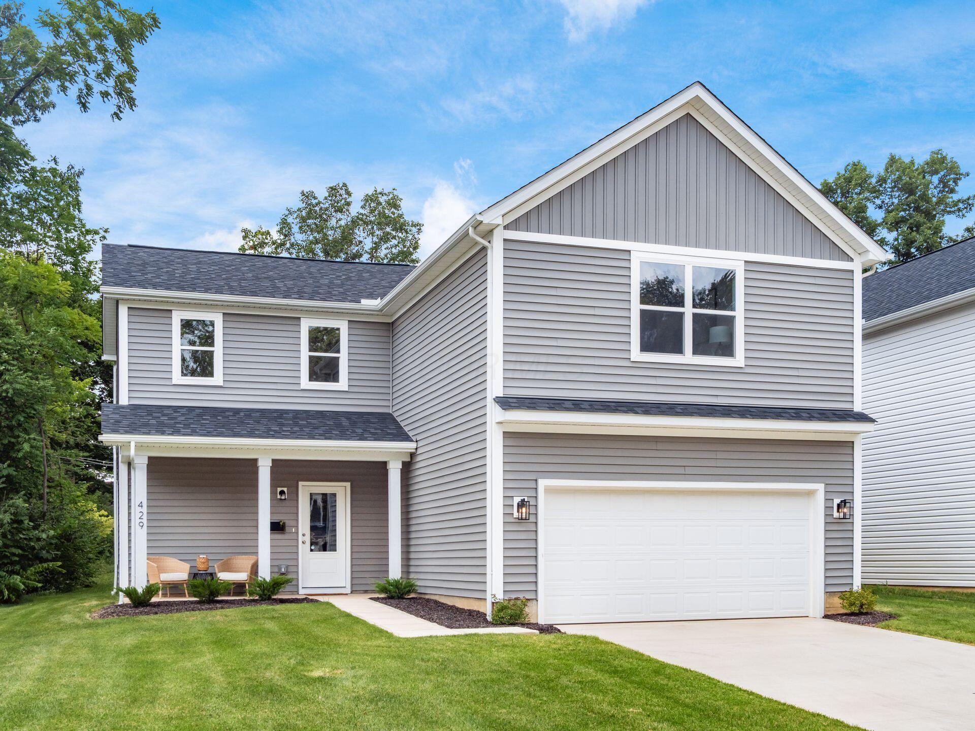 Property Photo: 429 Postle Boulevard OH 43228