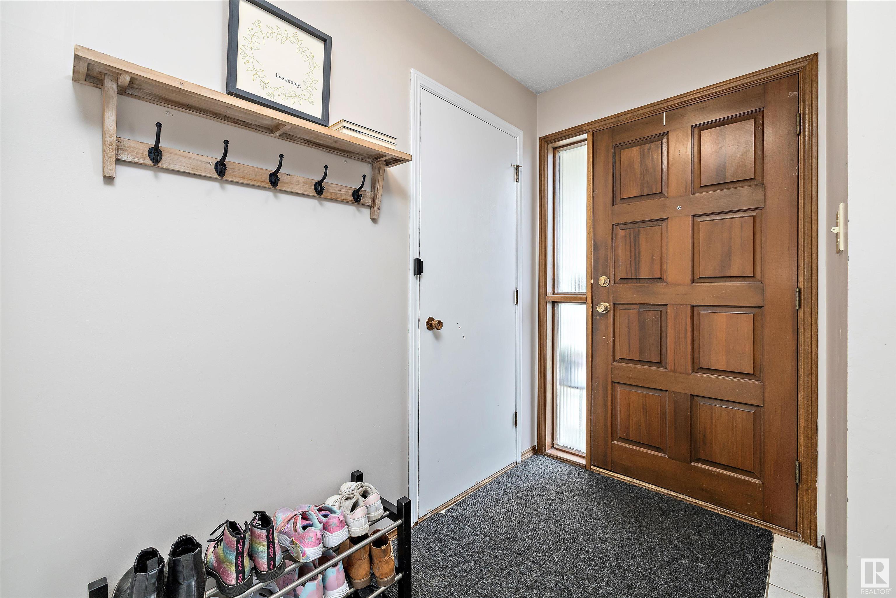 Property Photo: 9123 175 Avenue NW AB T5Z 2M3