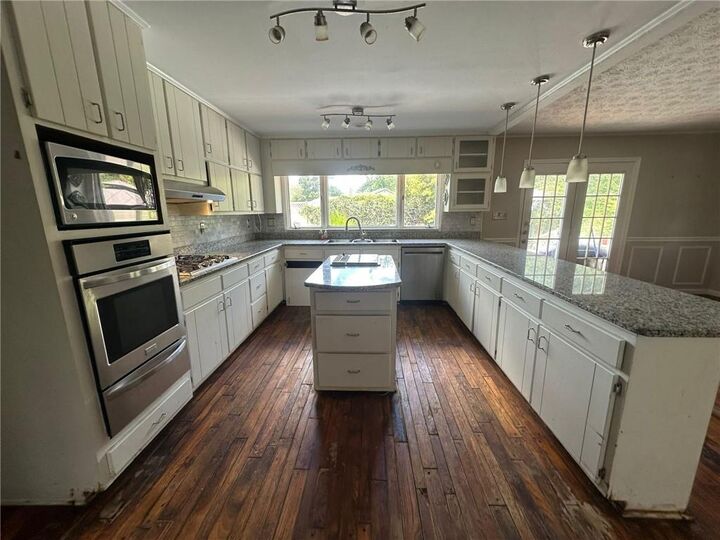 Property Photo: 176 Mask Road GA 30215