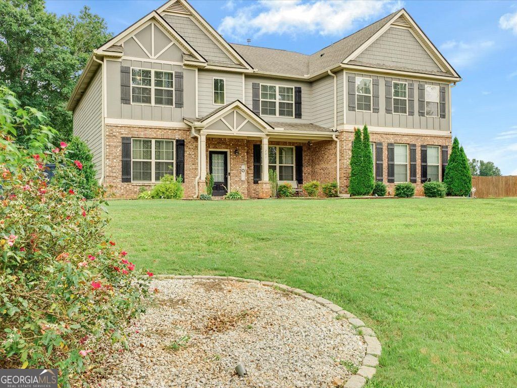 Property Photo:  201 Vandalay Way  GA 30248 