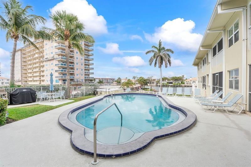 Property Photo:  1166 Hillsboro Mile 5  FL 33062 