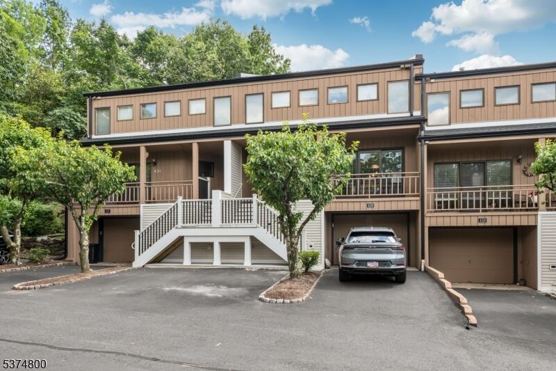 Property Photo:  420 Stephanie Dr  NJ 07006 