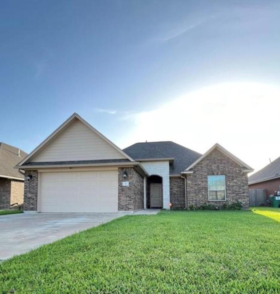 Property Photo:  4 Rose Court  TX 77515 