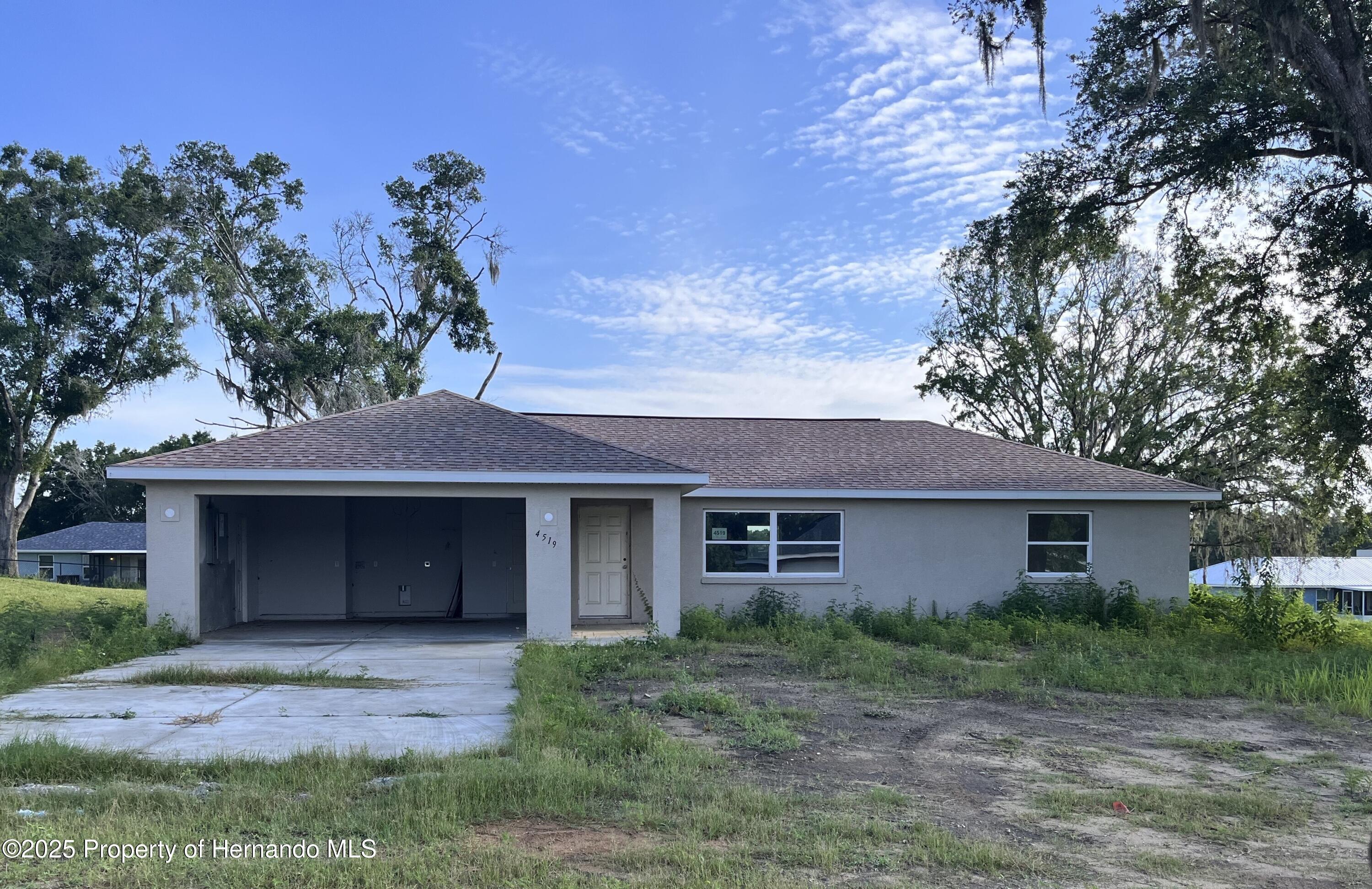 Property Photo: 4519 E Walker Street FL 34453