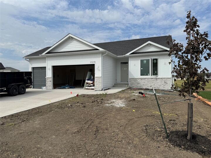 Property Photo: 17219 Northview Drive IA 50323