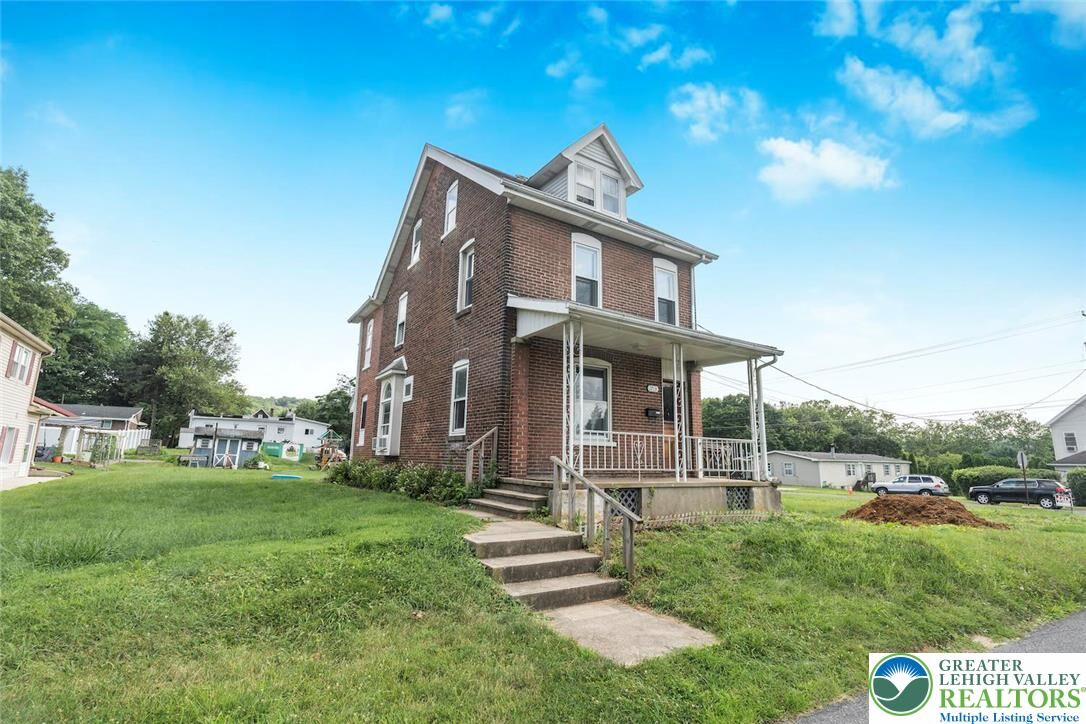 Property Photo:  1713 Budd Avenue  PA 18018 