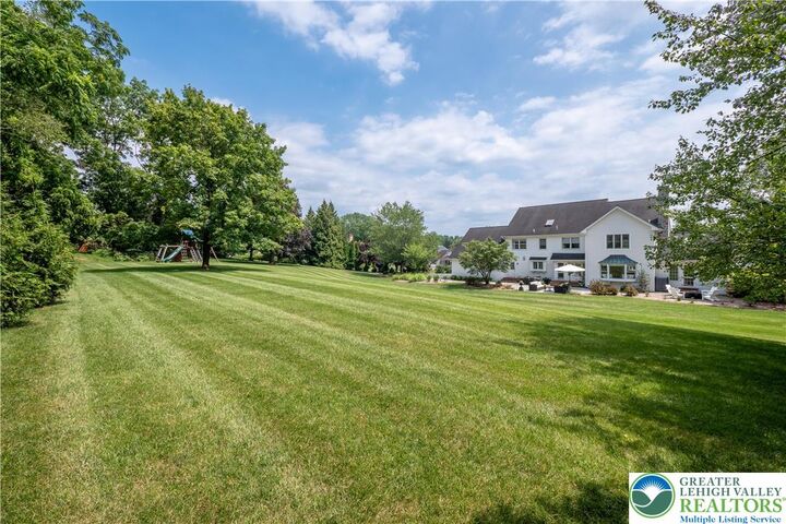 Property Photo: 1588 Surrey Road PA 18015
