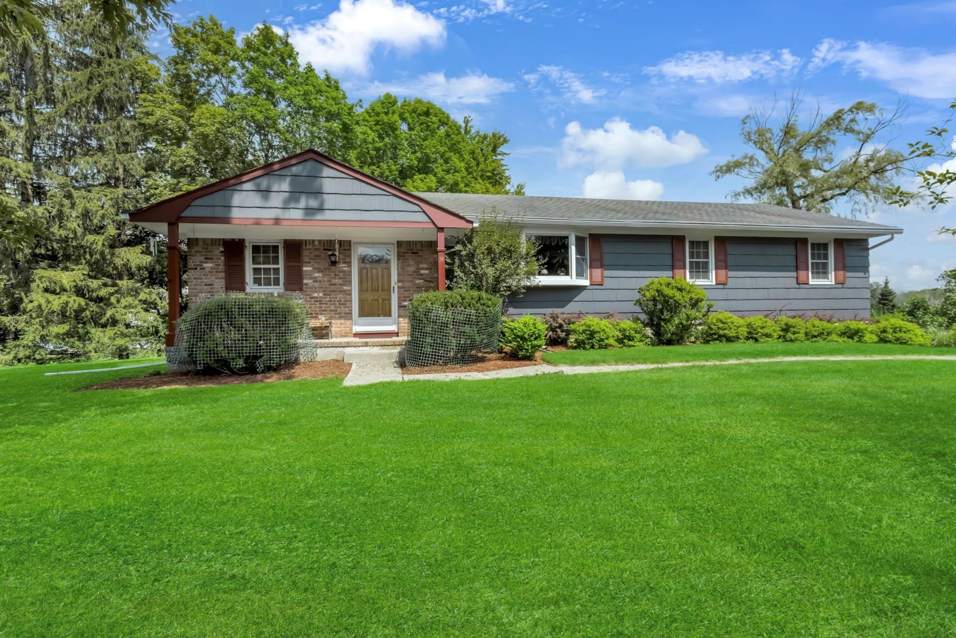 14 Briarwood Drive  Middletown NY 10940 photo