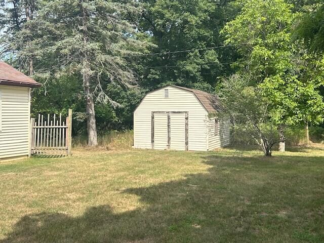 Property Photo: 1045 N 4th Avenue MI 49307