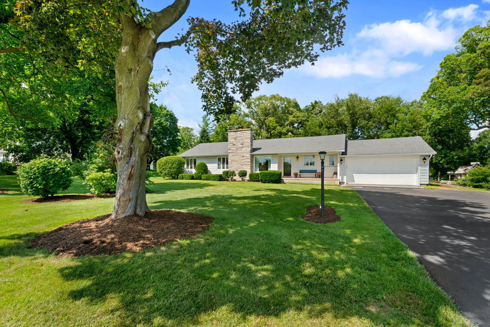 43W836 Hughes Road  Elburn IL 60119 photo