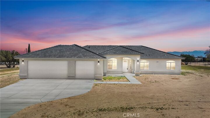 8569 Oakwood Avenue  Hesperia CA 92345 photo