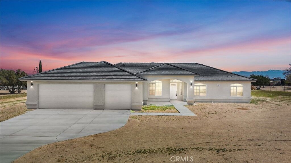 Property Photo: 8569 Oakwood Avenue CA 92345