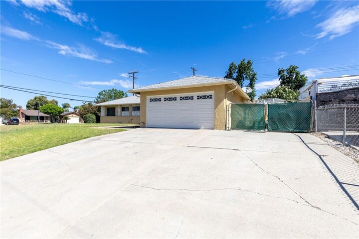 Property Photo: 558 W. Philadelphia St CA 91762