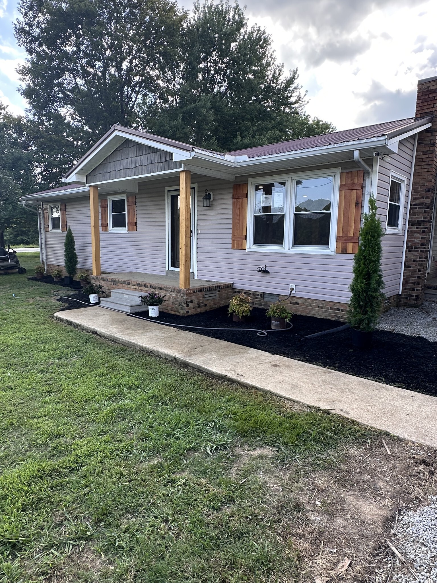 Property Photo: 1800 Grandaddy Rd TN 38464
