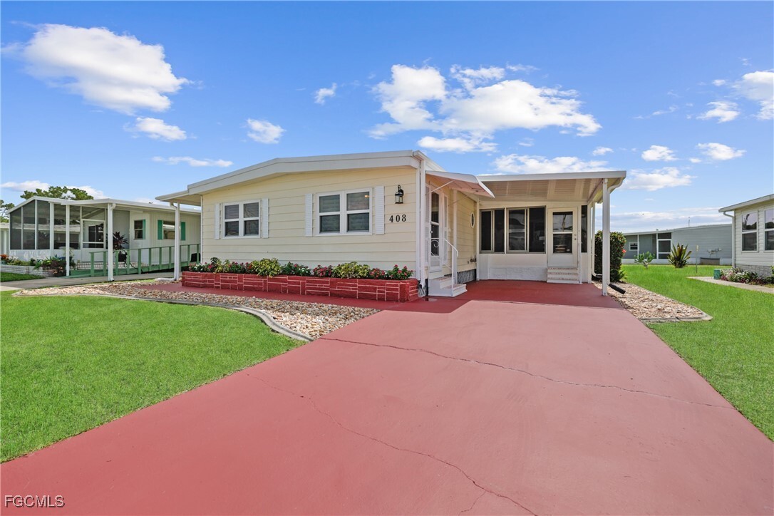 Property Photo:  408 Timber Lane N  FL 33917 