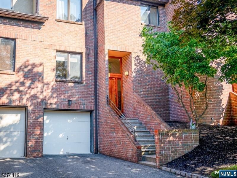 Property Photo:  6 Andrea Drive 1502  NJ 07004 