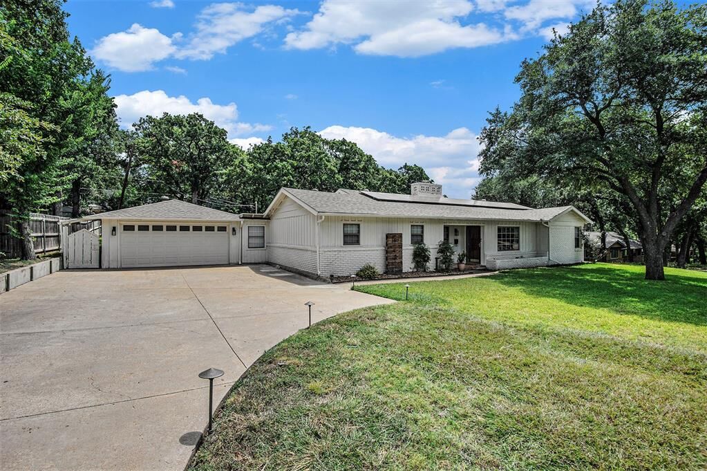 Property Photo:  1717 Weiler Boulevard  TX 76112 
