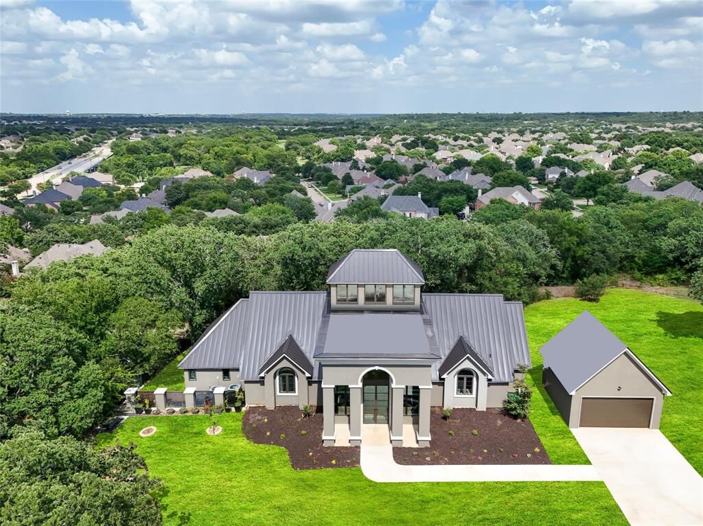 Property Photo:  9204 Indian Knoll Trail  TX 76248 