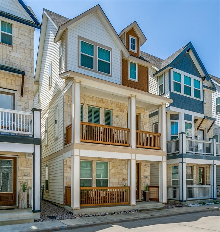 Property Photo:  219 S Village Way  TX 75057 