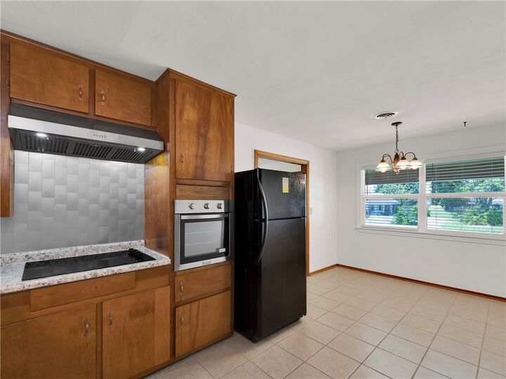 Property Photo: 211 S 13th Place AR 72758