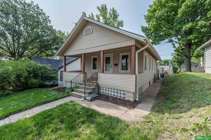 Property Photo: 5515 Hickory Street NE 68106