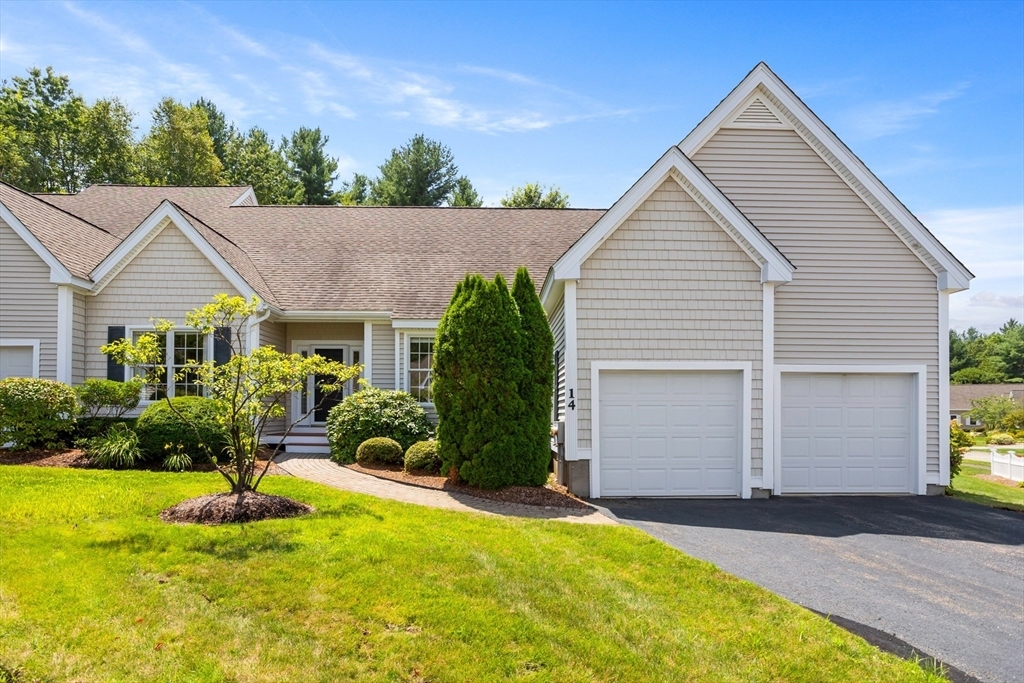 Property Photo:  14 Sandstone Rd 14  MA 01886 