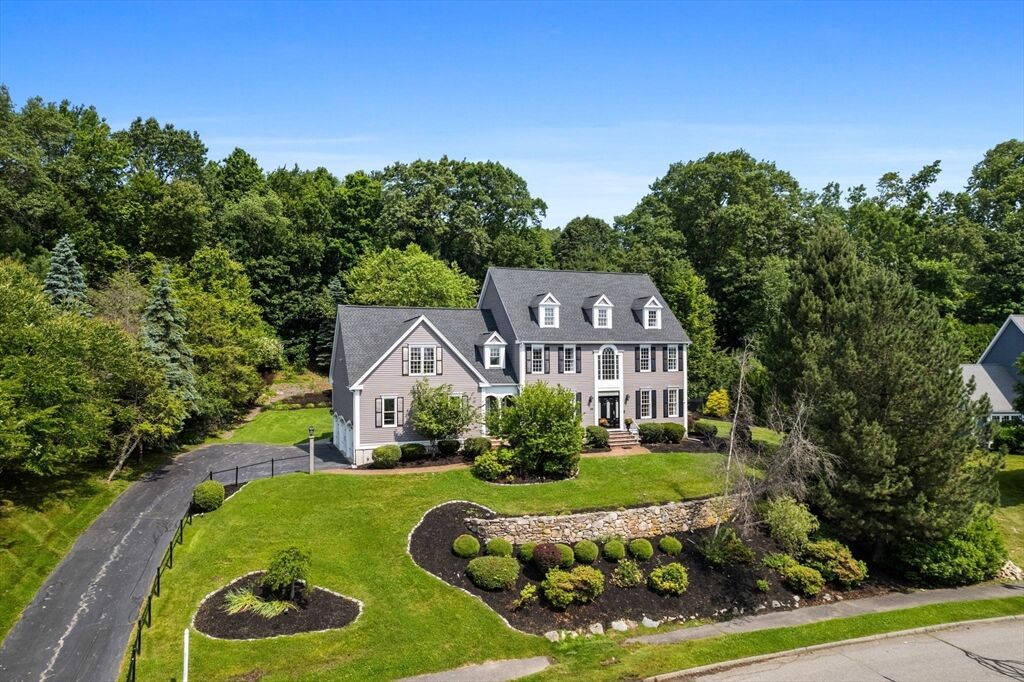 Property Photo: 26 Blackthorn Rd MA 01545