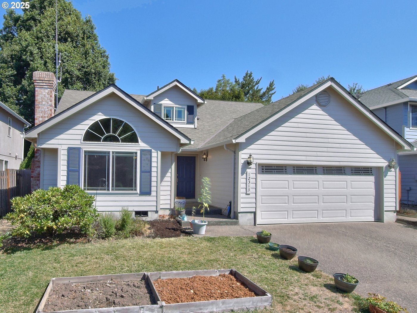 Property Photo: 12313 SW Anton Dr OR 97223