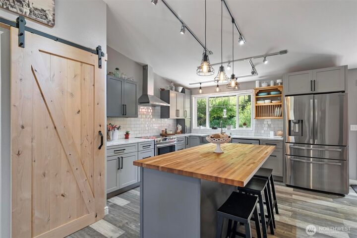 Property Photo:  117  Sweet Meadow Court  WA 98596 