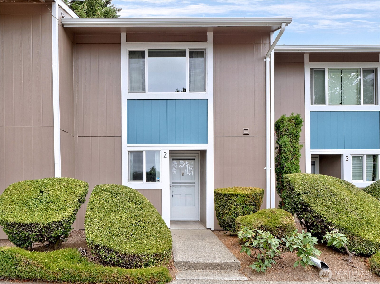 Property Photo:  25406  106th Avenue SE E2  WA 98030 