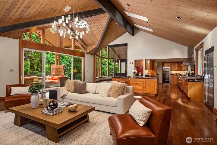 Property Photo: 13433 NE 45th Street WA 98005