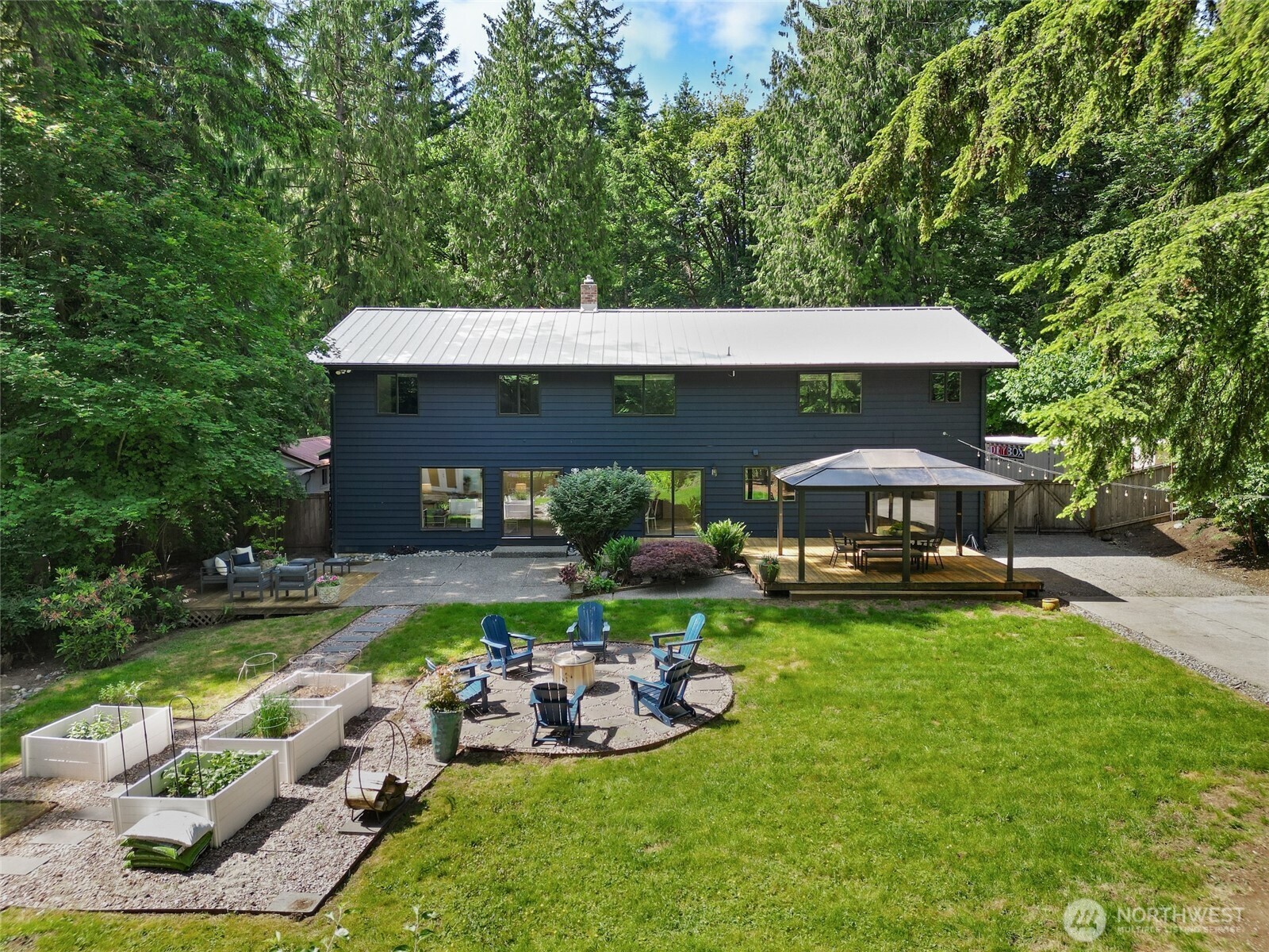 Property Photo:  15052  253rd Avenue SE  WA 98027 